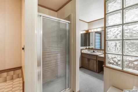 900 Briarstone Drive Mason City IA 50401