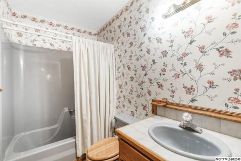 900 Briarstone Drive Mason City IA 50401