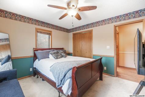 900 Briarstone Drive Mason City IA 50401