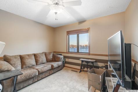 900 Briarstone Drive Mason City IA 50401