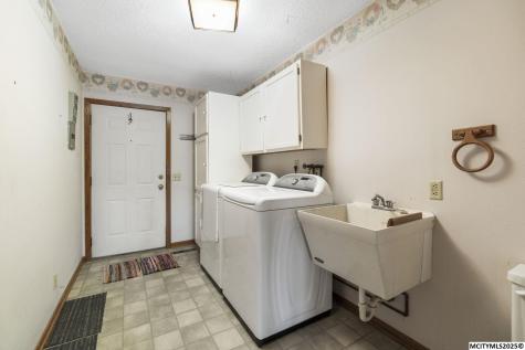 900 Briarstone Drive Mason City IA 50401