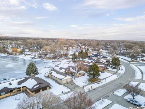 900 Briarstone Drive Mason City IA 50401