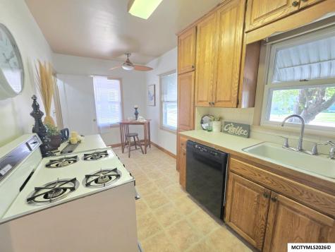 1046 1st NE Mason City IA 50401