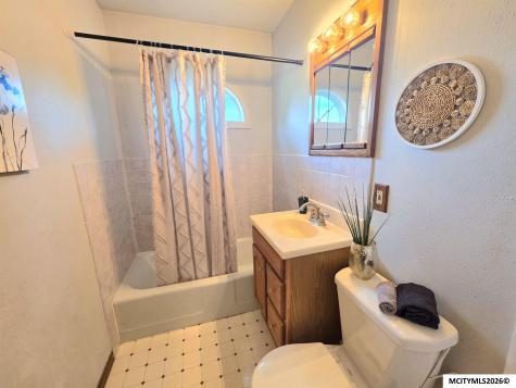 1046 1st NE Mason City IA 50401
