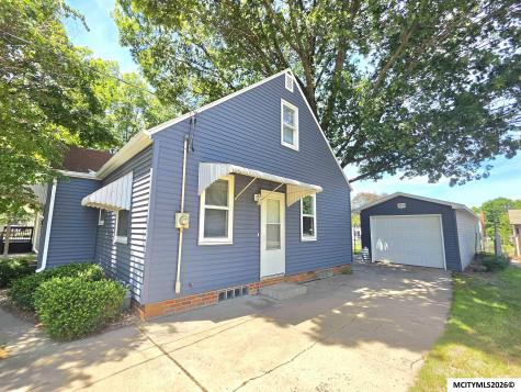 1046 1st NE Mason City IA 50401