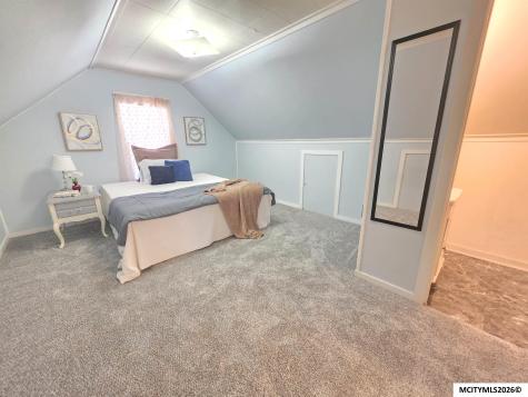 1046 1st NE Mason City IA 50401