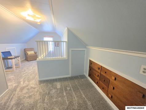 1046 1st NE Mason City IA 50401