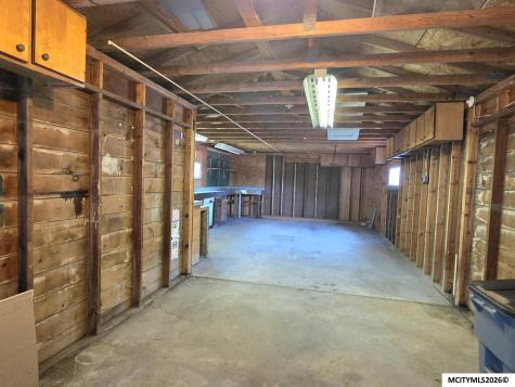 1046 1st NE Mason City IA 50401