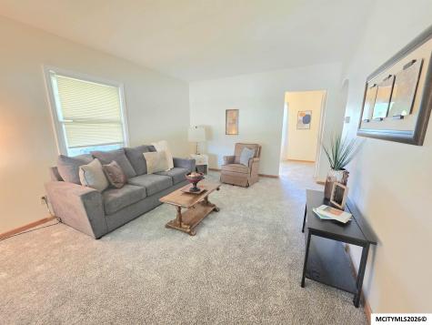 1046 1st NE Mason City IA 50401