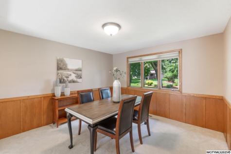 5 Quarry Road Mason City IA 50401