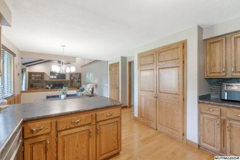 5 Quarry Road Mason City IA 50401