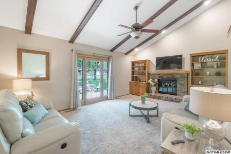 5 Quarry Road Mason City IA 50401