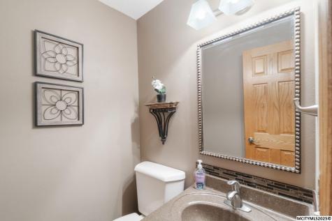 5 Quarry Road Mason City IA 50401