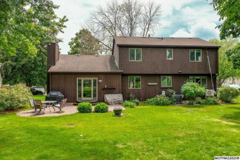 5 Quarry Road Mason City IA 50401