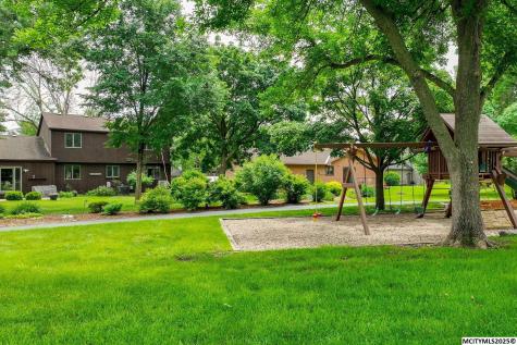 5 Quarry Road Mason City IA 50401