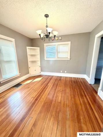 552 8th SE Mason City IA 50401