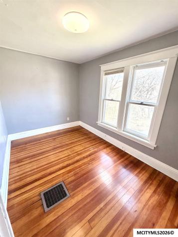 552 8th SE Mason City IA 50401
