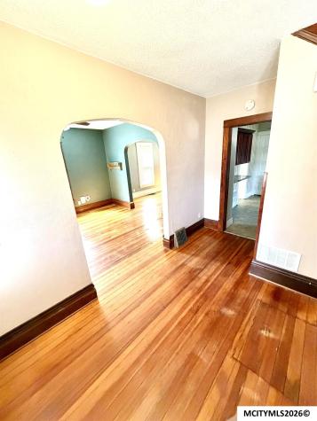552 8th SE Mason City IA 50401