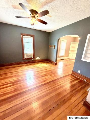 552 8th SE Mason City IA 50401