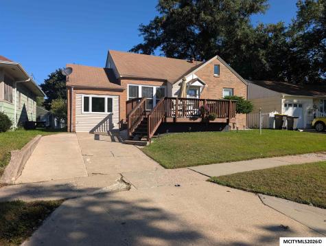 716 9th NE Mason City IA 50401