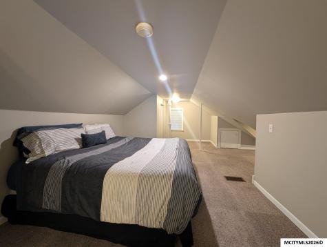 716 9th NE Mason City IA 50401