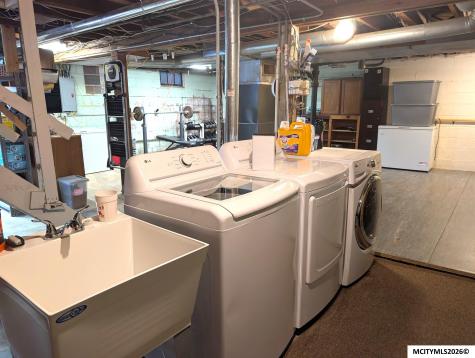 716 9th NE Mason City IA 50401