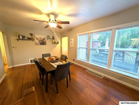 716 9th NE Mason City IA 50401
