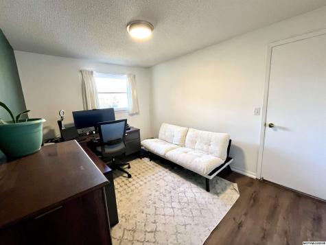 18 N Willowgreen Court Mason City IA 50401