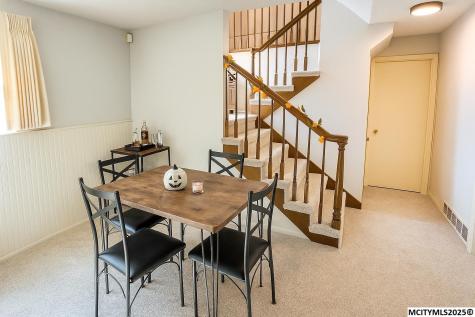 18 N Willowgreen Court Mason City IA 50401