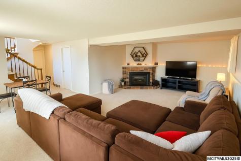 18 N Willowgreen Court Mason City IA 50401