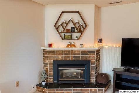 18 N Willowgreen Court Mason City IA 50401