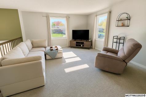 18 N Willowgreen Court Mason City IA 50401