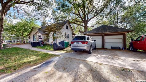 12 N Gaylord Nora Springs IA 50458