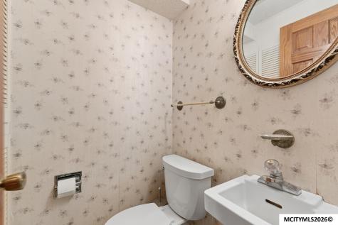 278 Lakeview Drive Mason City IA 50401
