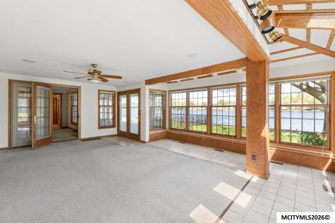 278 Lakeview Drive Mason City IA 50401