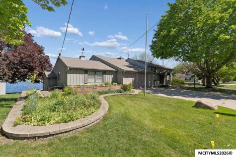 278 Lakeview Drive Mason City IA 50401
