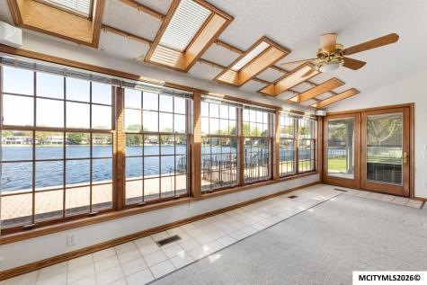 278 Lakeview Drive Mason City IA 50401