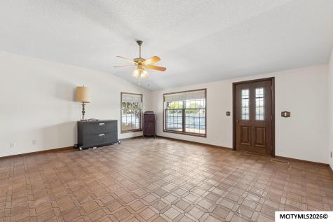 278 Lakeview Drive Mason City IA 50401