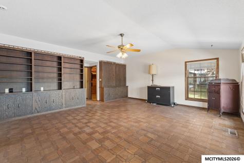 278 Lakeview Drive Mason City IA 50401