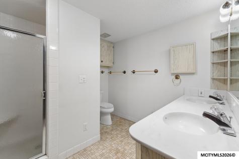 278 Lakeview Drive Mason City IA 50401
