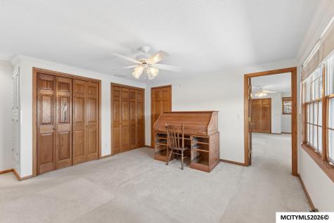 278 Lakeview Drive Mason City IA 50401