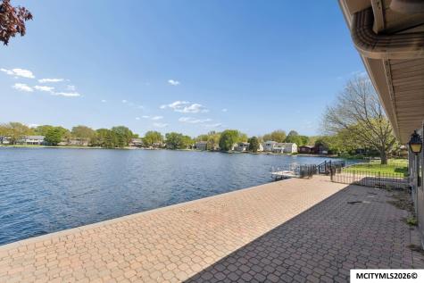 278 Lakeview Drive Mason City IA 50401