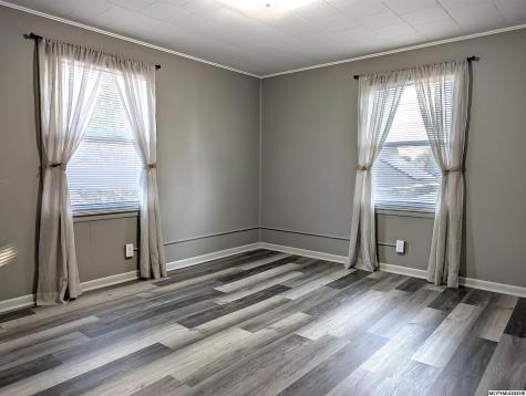 313 S Louisiana Mason City IA 50401