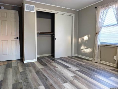 313 S Louisiana Mason City IA 50401