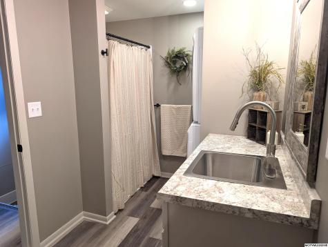 313 S Louisiana Mason City IA 50401