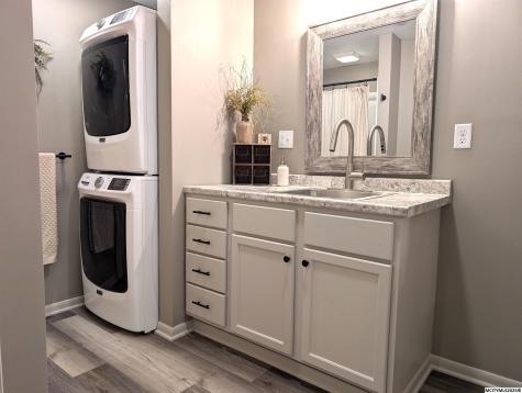 313 S Louisiana Mason City IA 50401