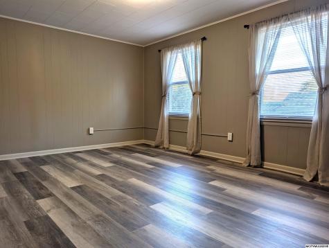 313 S Louisiana Mason City IA 50401