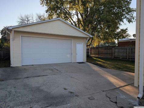 313 S Louisiana Mason City IA 50401