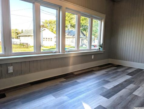 313 S Louisiana Mason City IA 50401