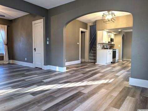 313 S Louisiana Mason City IA 50401